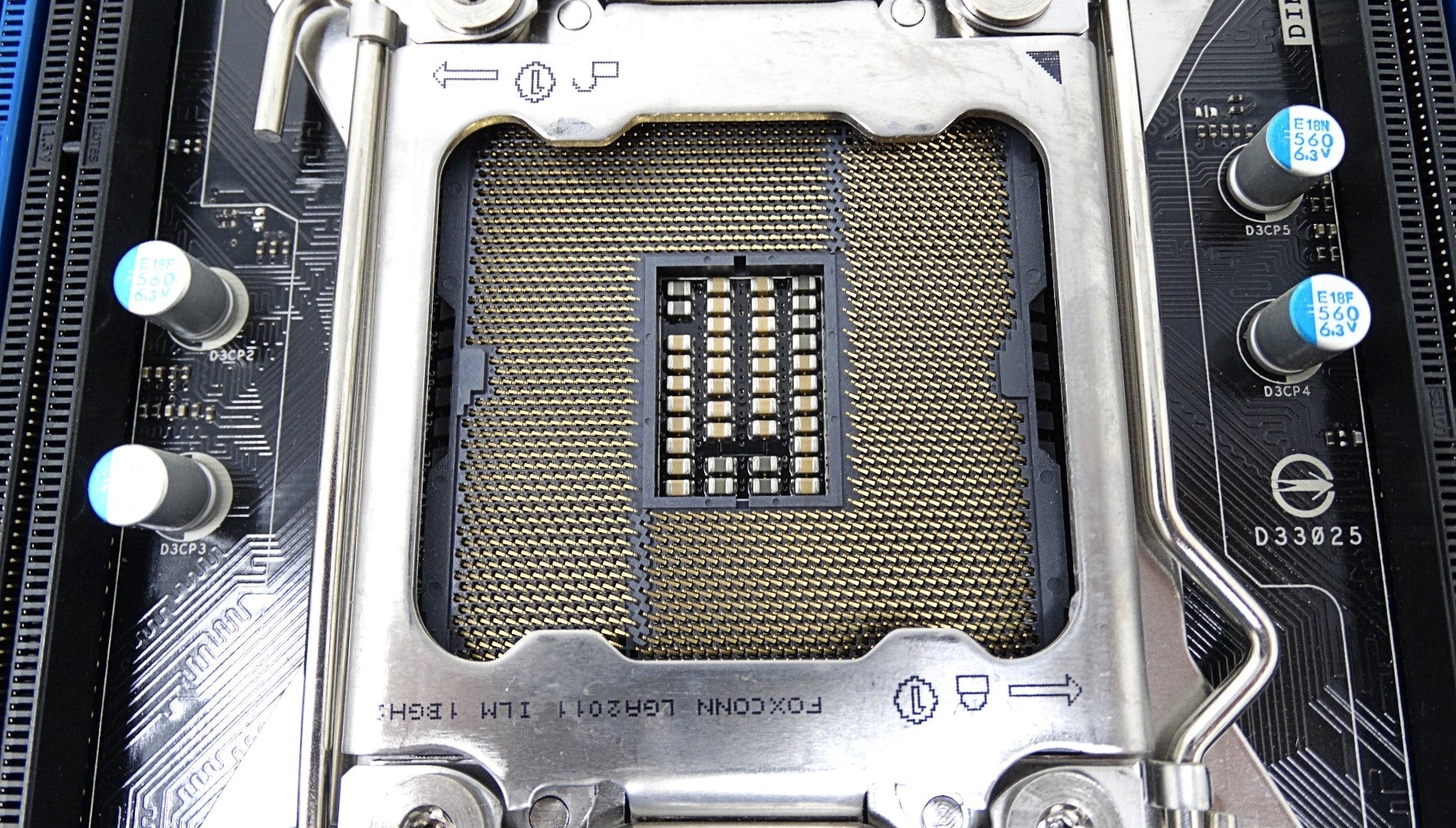 Intel Socket (R) LGA2011 DDR3 non-ECC X79 Extreme Series ATX Motherboard DX79TO