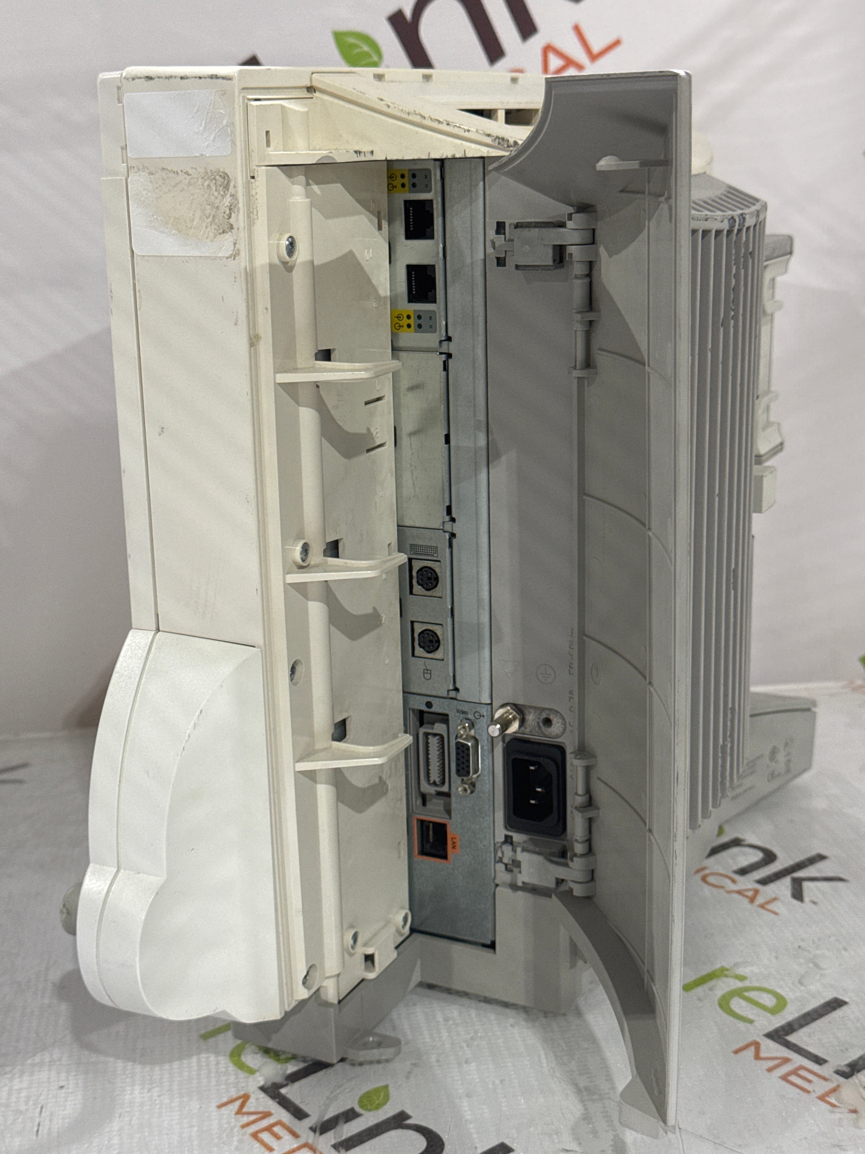 Philips IntelliVue MP70 Patient Monitor