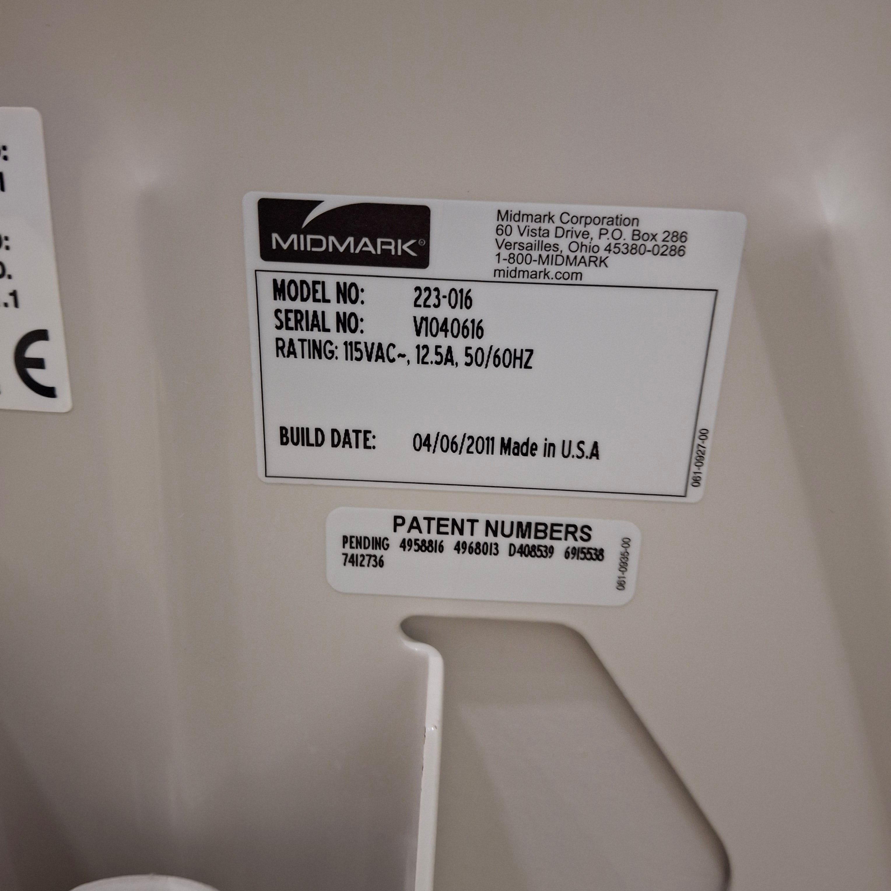 Midmark 223 Hi-Lo Power Barrier Free Procedure Exam Table