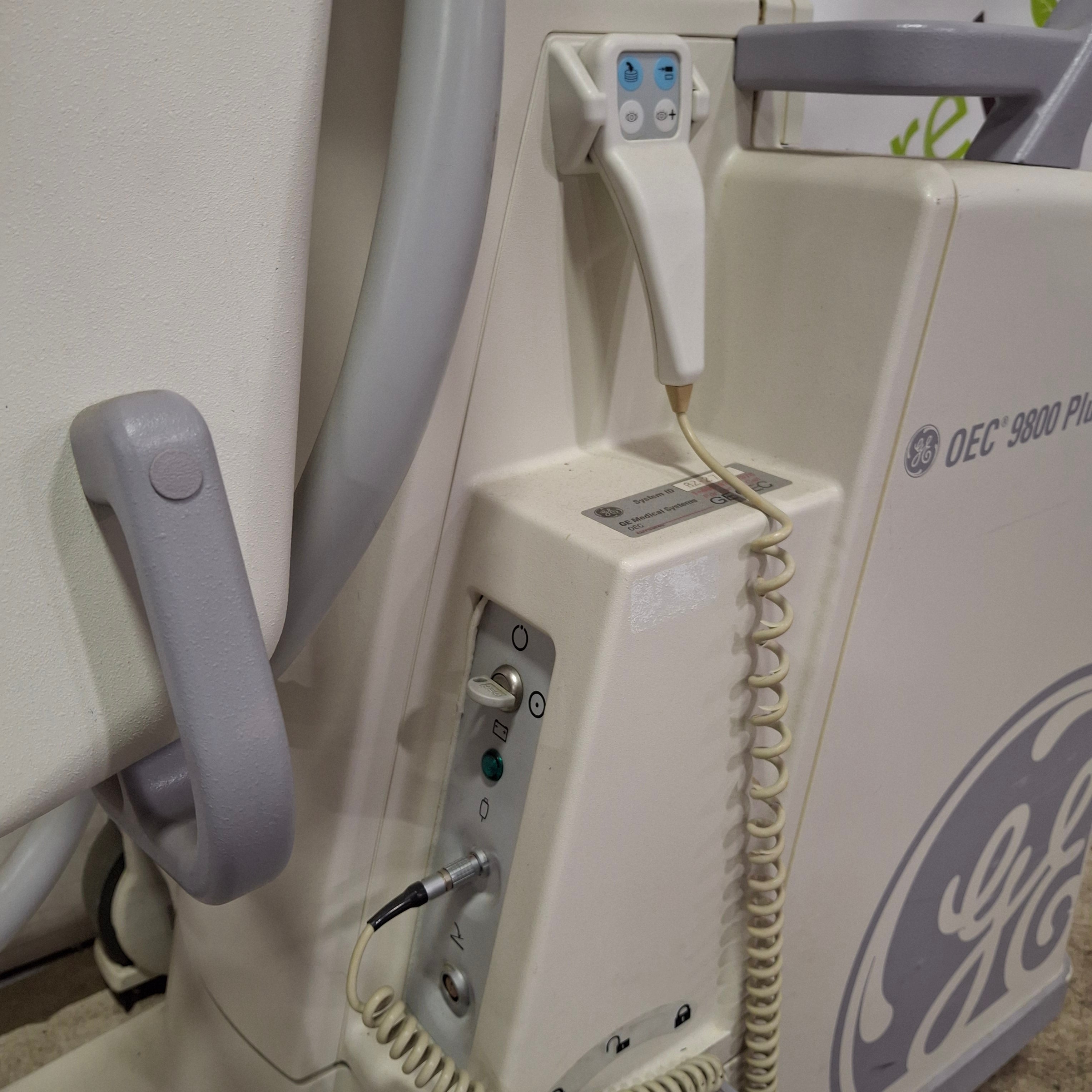 OEC Medical Systems 9800 Plus C-Arm