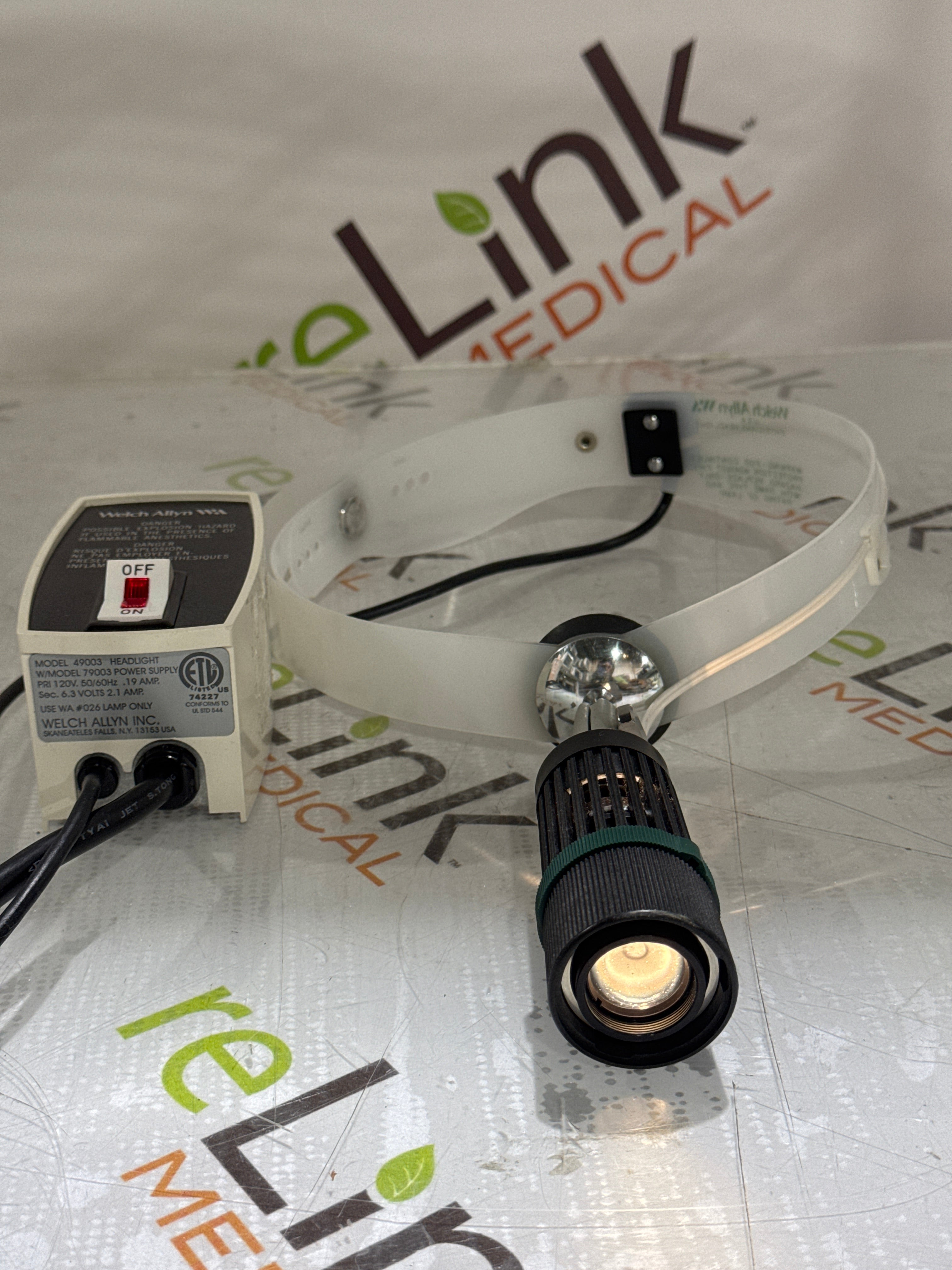 Welch Allyn Head Light W/ Model 79003 Charger
