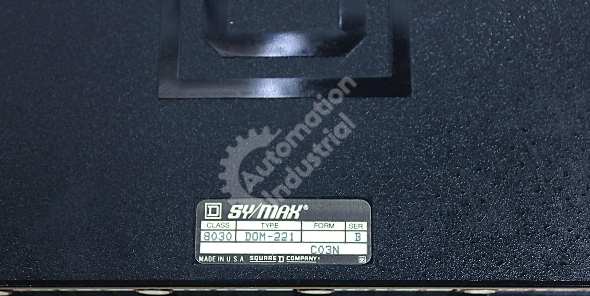 DOM-221 By Square D Sy/Max Class 8030 120VAC Deluxe Output Module