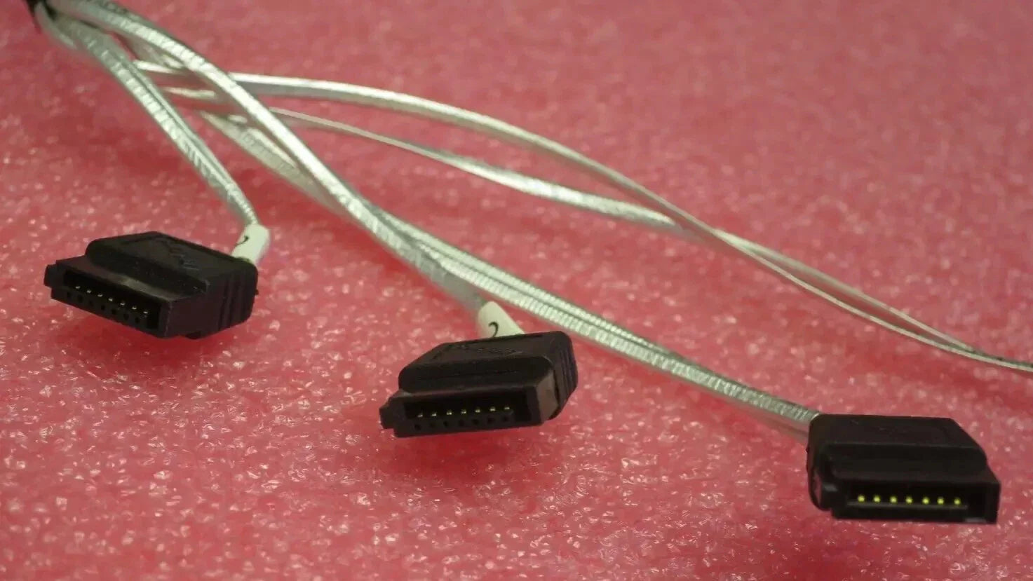 Amphenol Internal Mini-SAS HD SFF 8643 to 4x SATA 6G 51cm Cable RHS36-1894