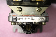 Carregar imagem no visualizador da galeria, GE CR2820B110AA2 CR2820B110AA2K Time Delay Relay

