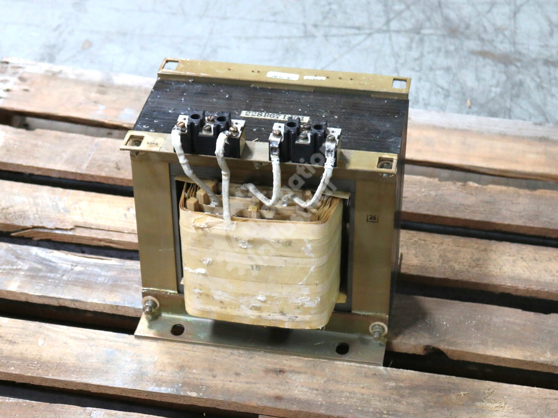 228B6718G1 By General Electric Transformer