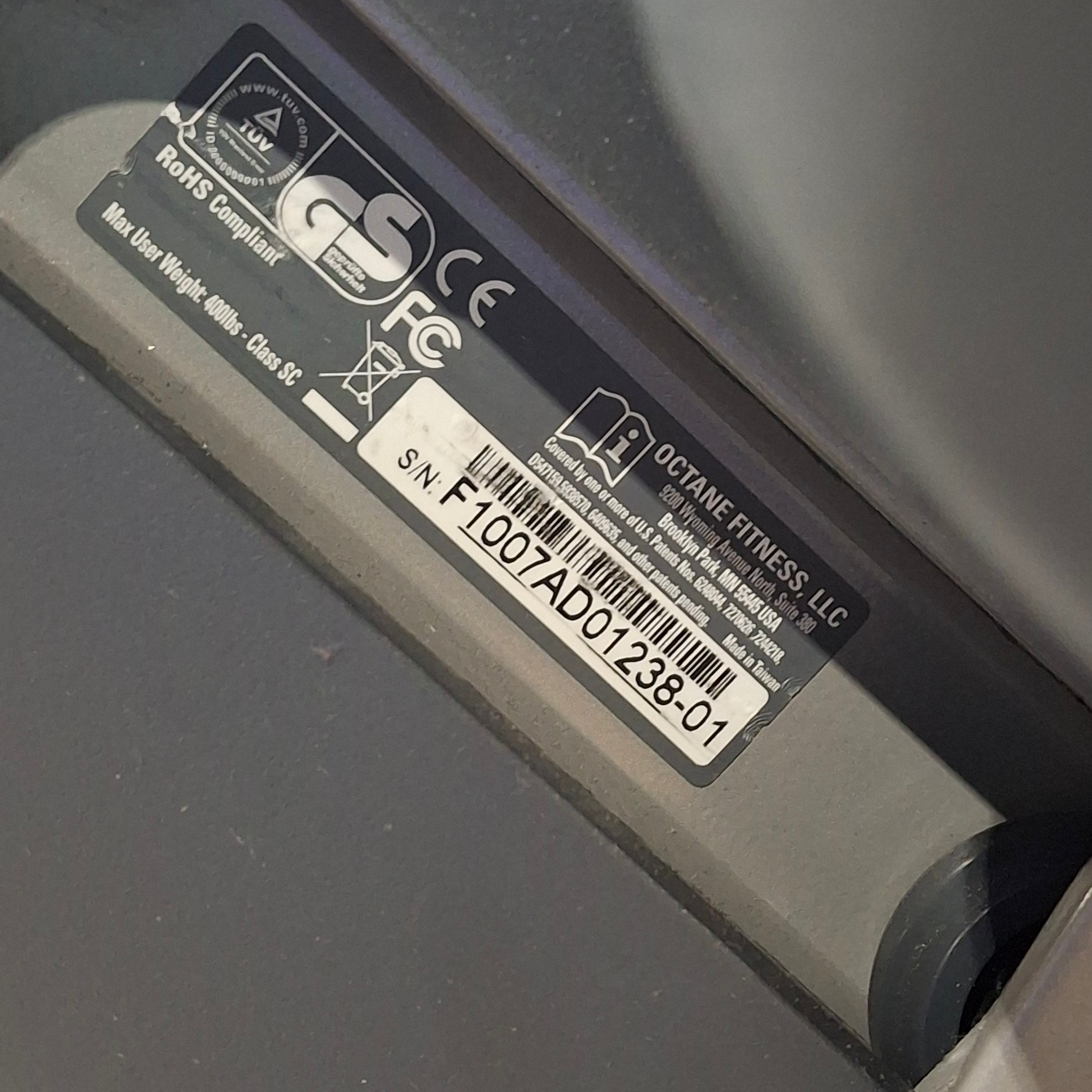Octane XR6000 Elliptical Machine