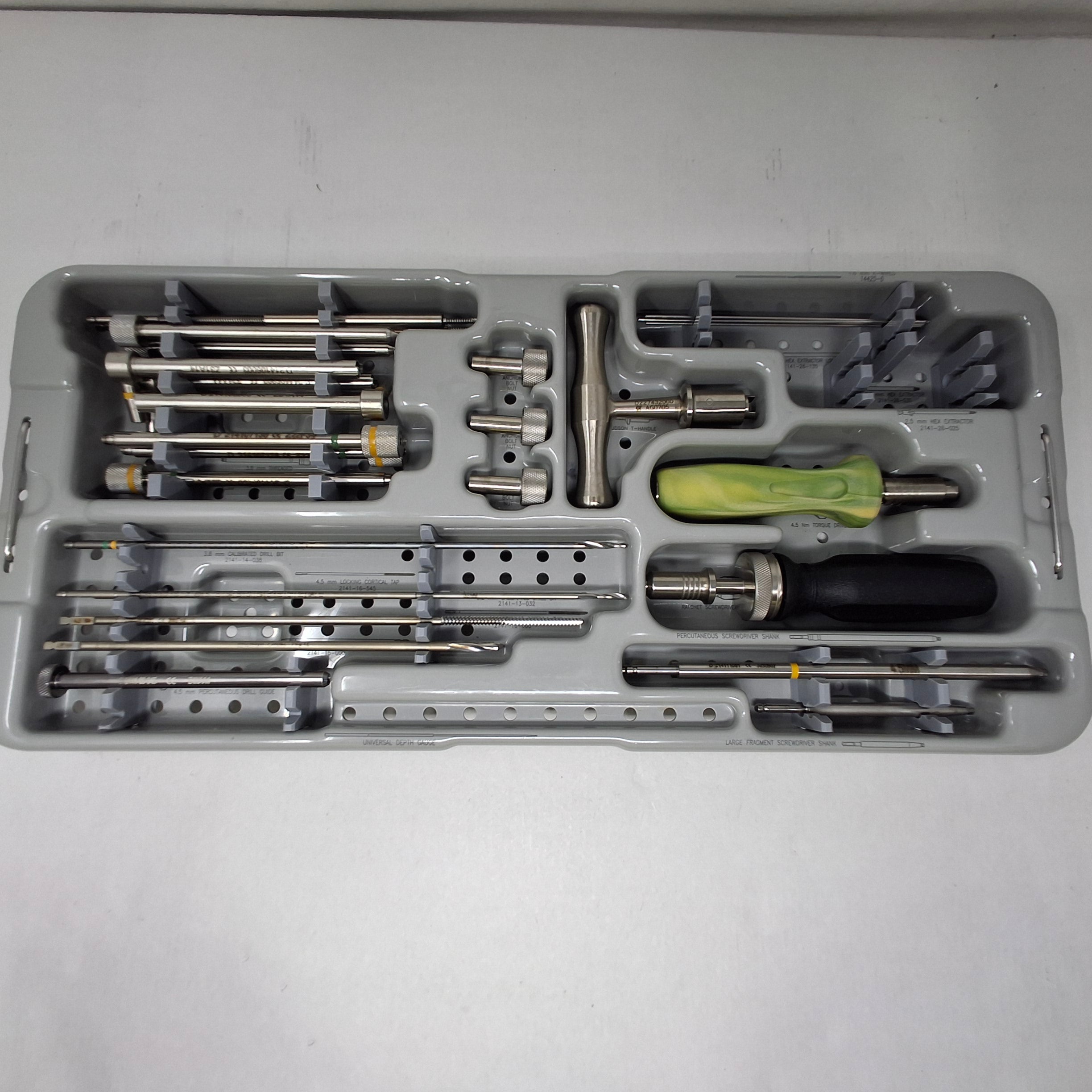 DePuy Polyax Screws Set