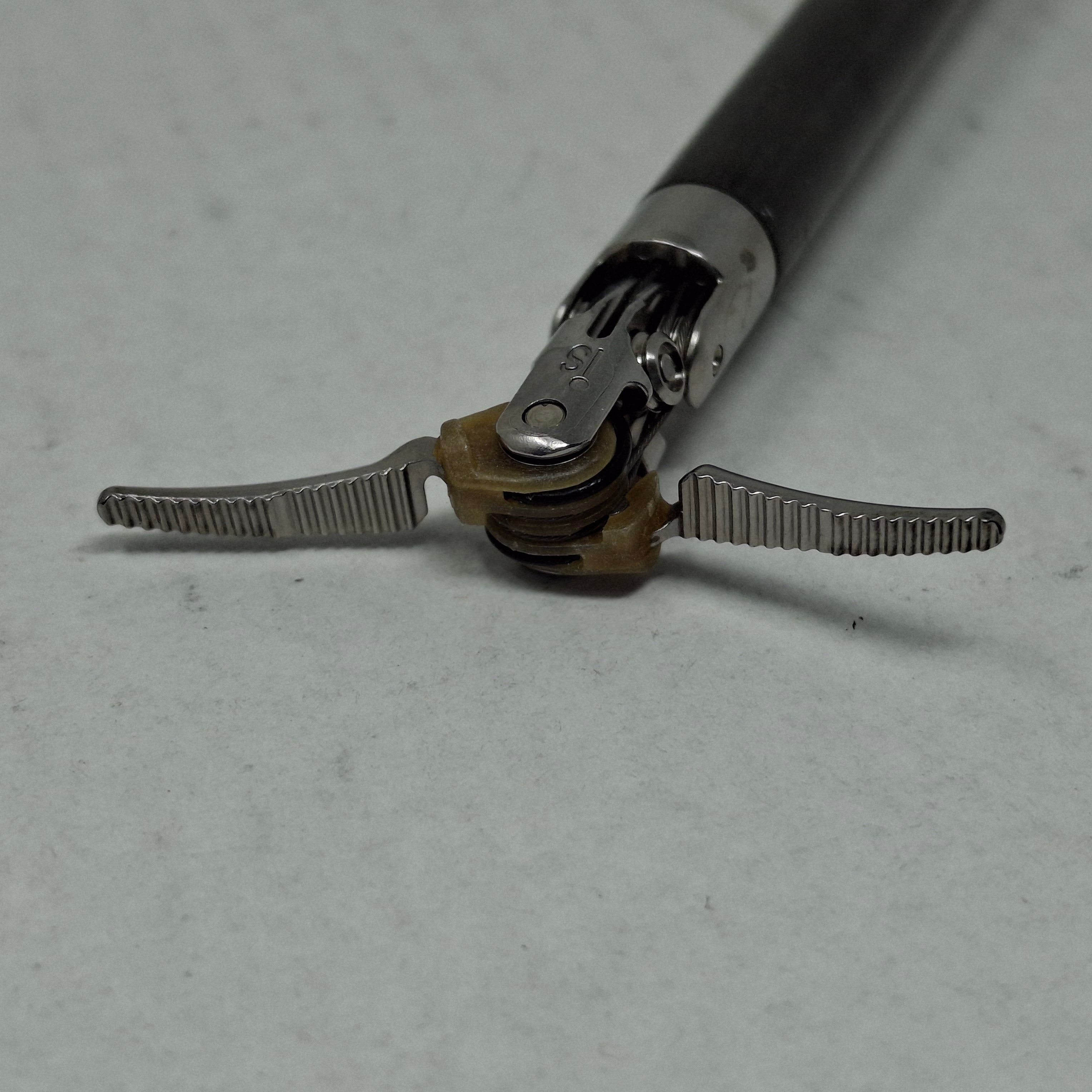Intuitive Surgical Da Vinci 420227 PK Dissecting Forceps