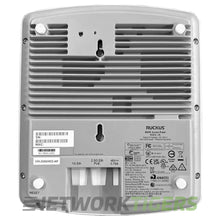 Carregar imagem no visualizador da galeria, NEW Ruckus 901-R650-US00 R650 Indoor Wi-Fi 6 (802.11ax) 4x4:4 MU-MIMO WAP
