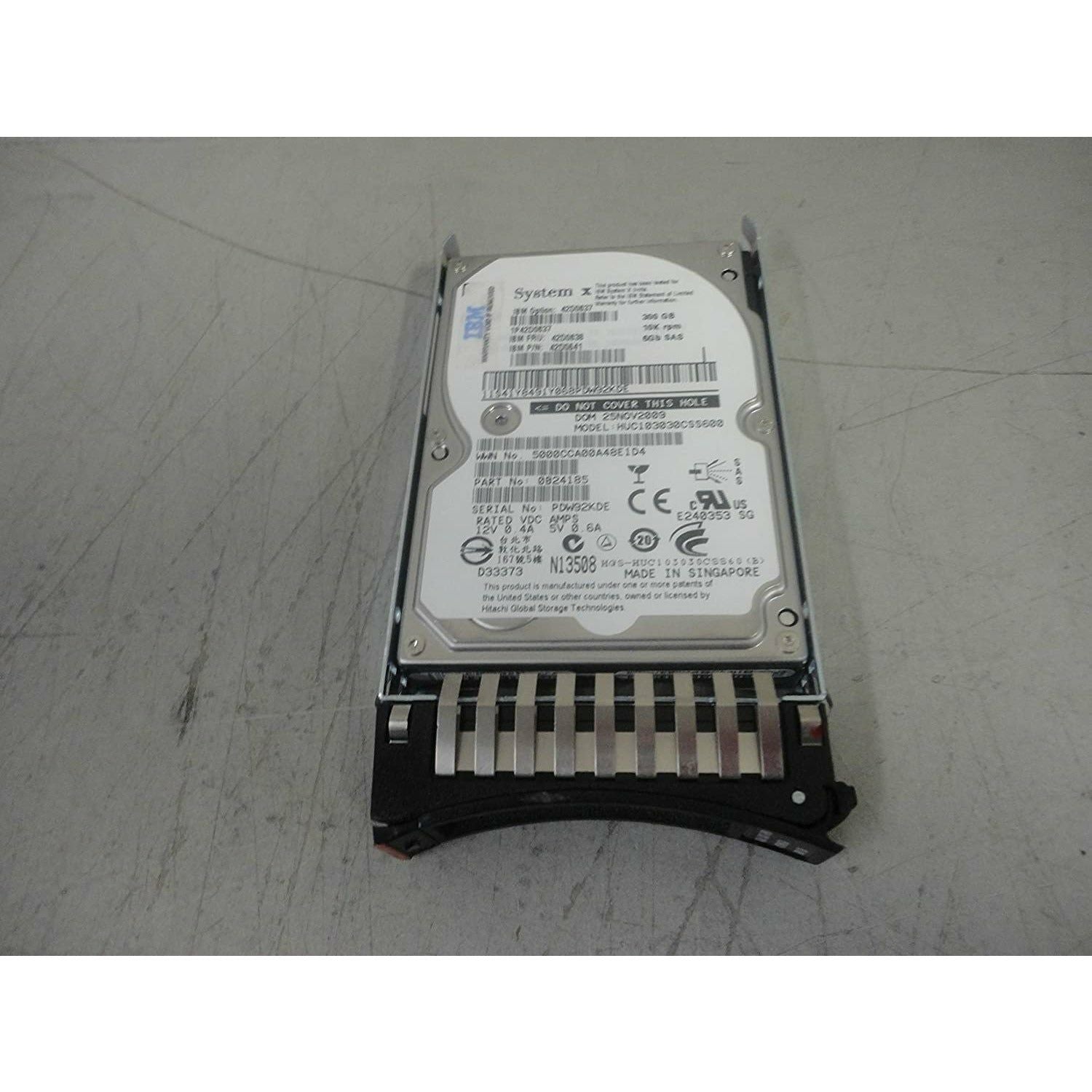 IBM 300GB 42D0638 42D0637 42D0641 10000 RPM SAS 6GB/s 2.5" Hard Drive w/ tray disco - MFerraz Tecnologia